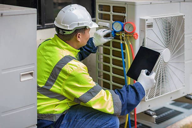 Professional Hvac Installation technician working in Westminster, TX